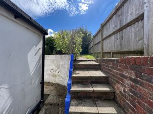 Photo 19- click for photo gallery